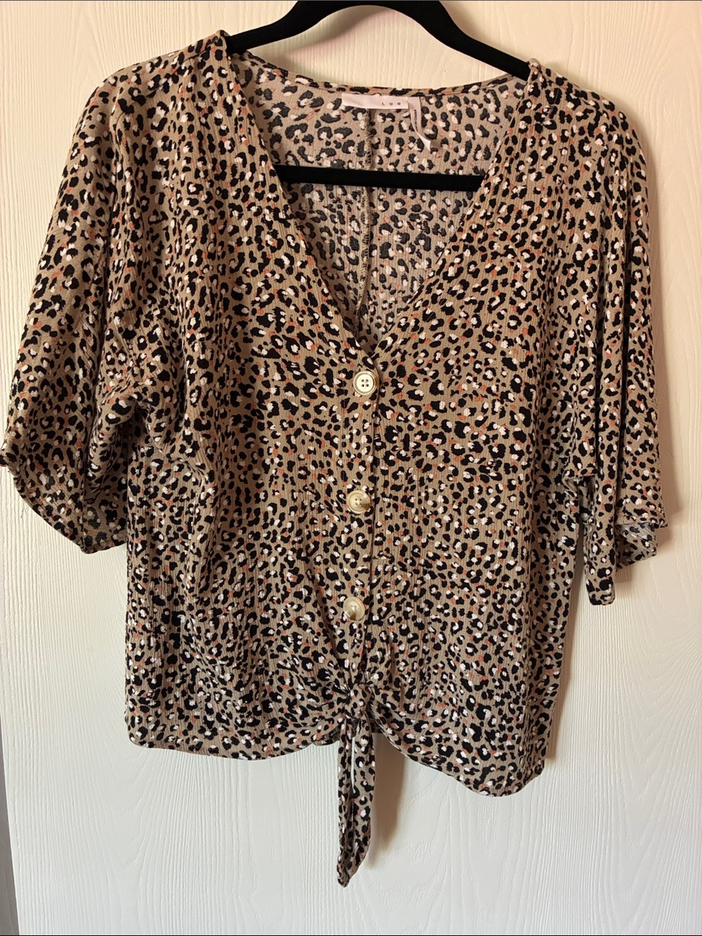 Luq from Stitch Fix, Leopard Print Button-Front Women’s Top - Tan/Black, medium